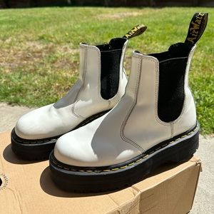 Dr. Martens 2976 Quad Platform Chelsea Boots